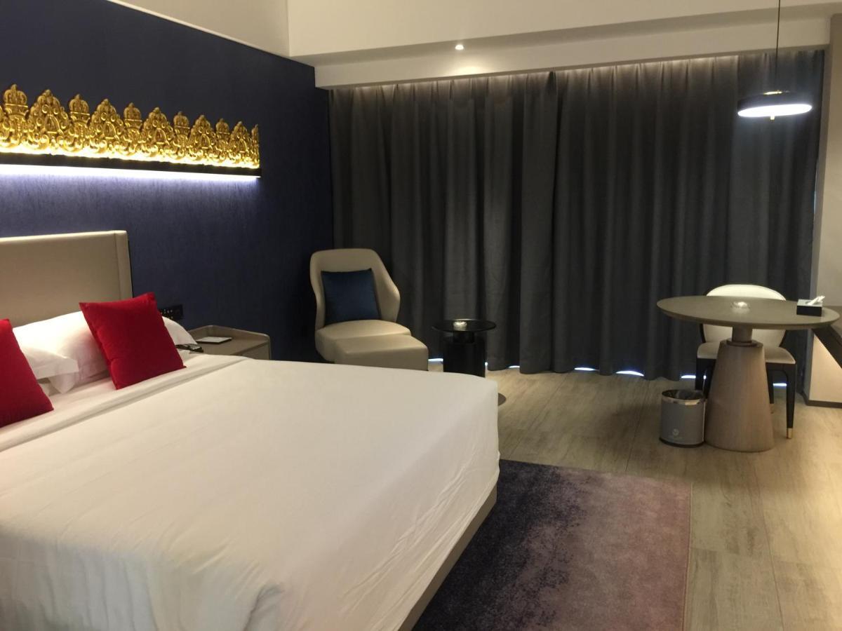 Tian Yi International Hotel 天艺国际酒店 Phnom Penh Extérieur photo