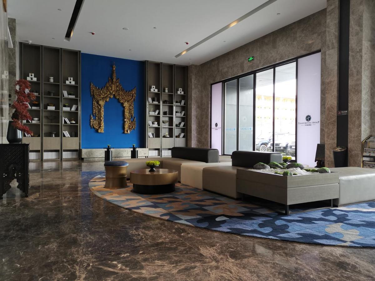 Tian Yi International Hotel 天艺国际酒店 Phnom Penh Extérieur photo